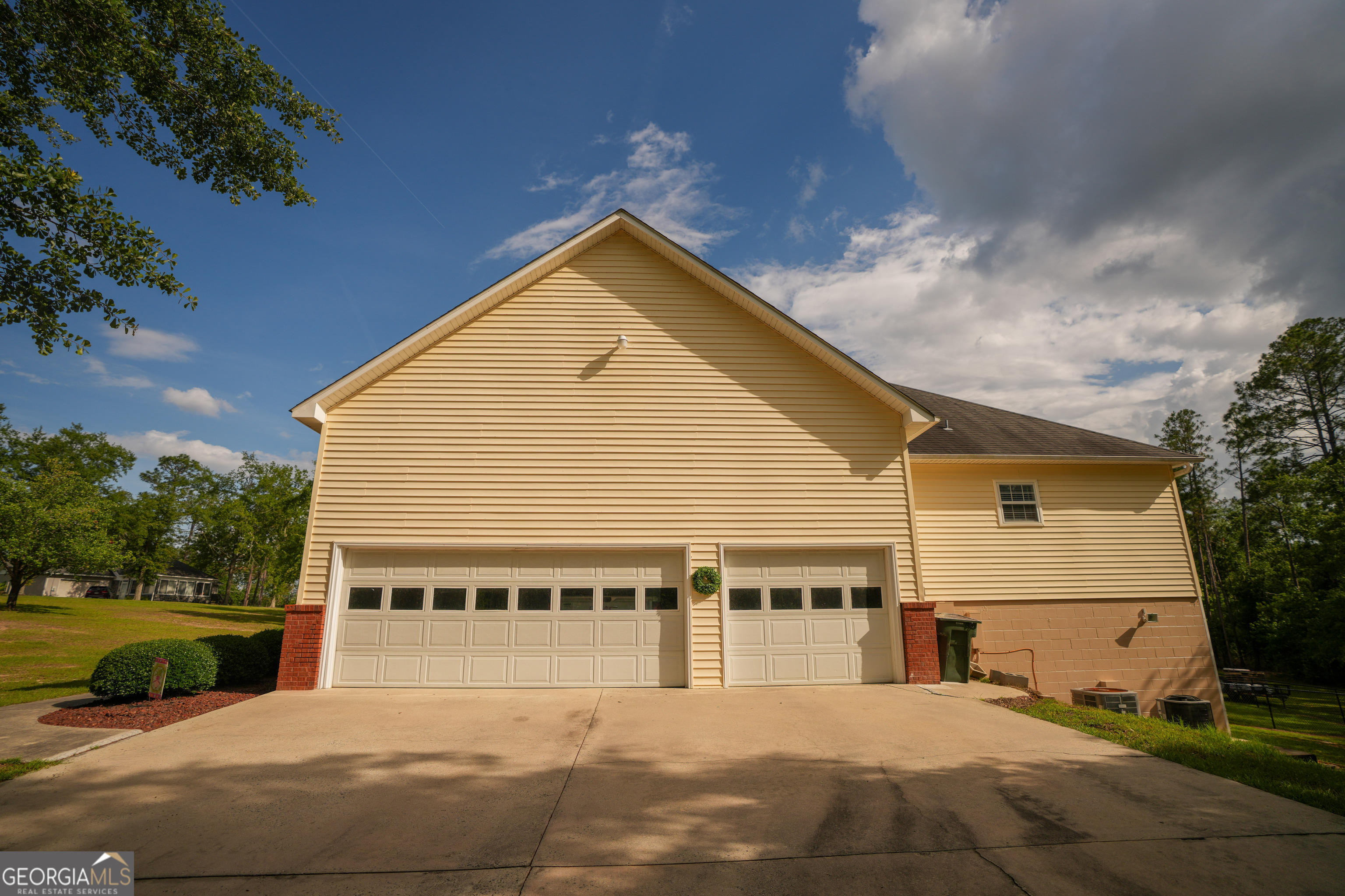 1615 James Wilson DR