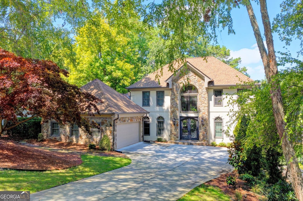 Photo of 1090 Matheson Way, Johns Creek, GA 30022 (MLS # 10845104)