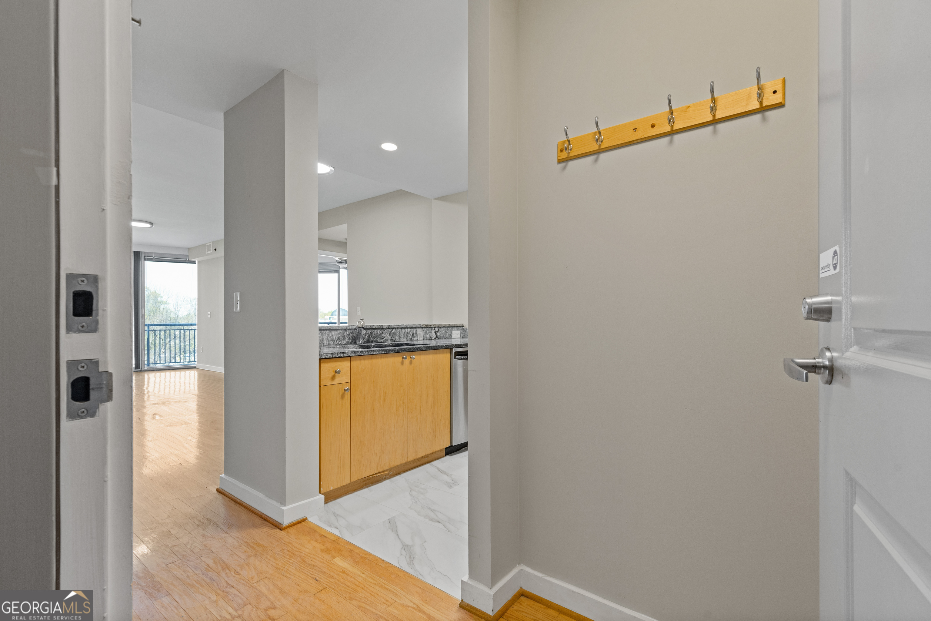 3338 Peachtree RD NE APT 403