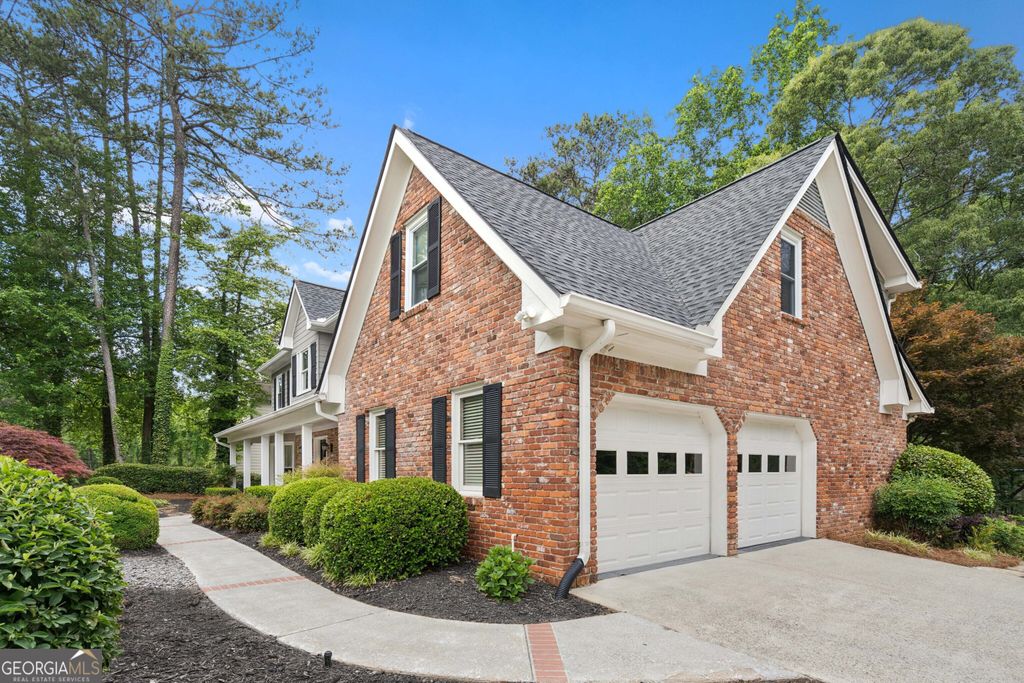 Photo of 10220 Carleigh Lane, Roswell, GA 30076 (MLS # 10760491)