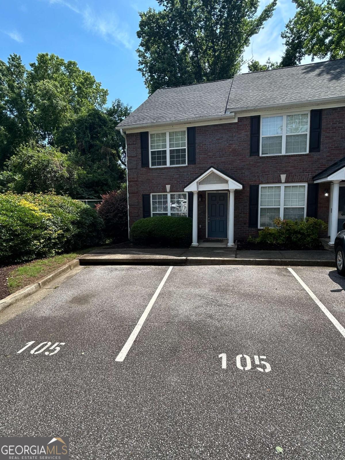 This End Unit has new interior paint throughout, new carpet in stairwell and upstairs, new vinyl planks flooring on main level, new dishwasher. New roofing installed on entire building January 2025.