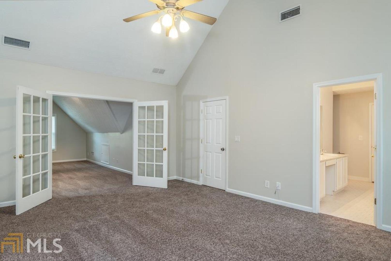 Huntcliff - Residential