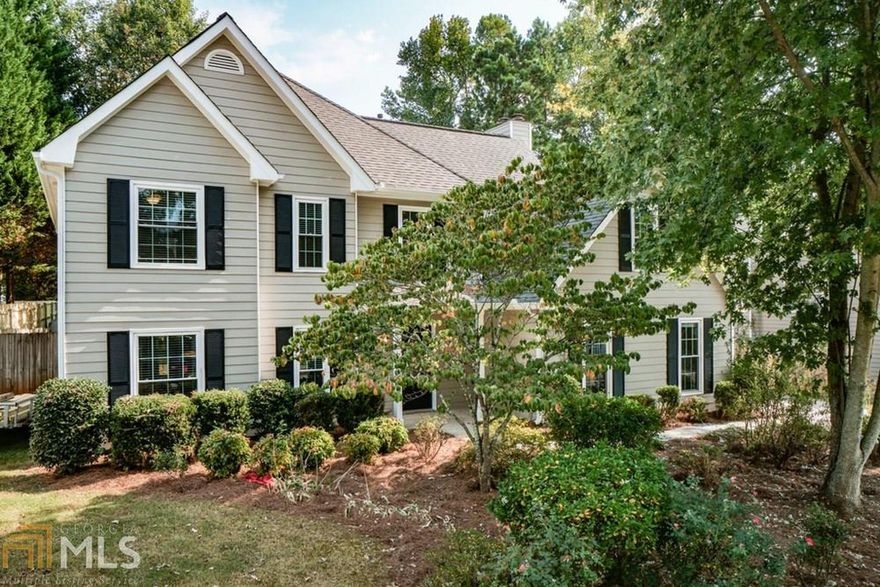 Great 4 bedroom, 2.5 bathroom home with large backyard that is great for entertaining. Kitchen includes full appliance package, laminate countertops, and view to family room with fireplace. Large master suite with sitting area. Backyard is fenced for privacy. Just minutes to shopping, restaurants, and schools.