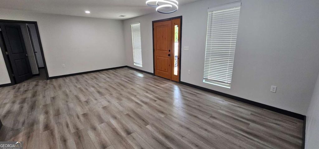 Photo of 185 Glenrose Circle SW, Atlanta, GA 30354 (MLS # 10699489)