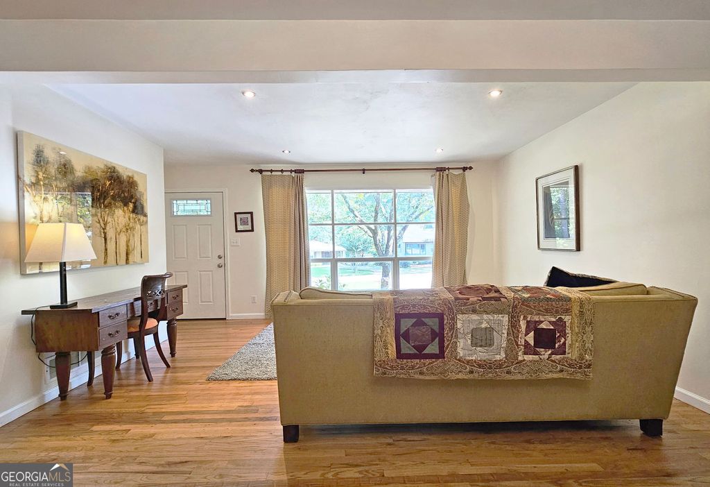 Photo of 194 Kenneth Drive, Alpharetta, GA 30009 (MLS # 10701032)