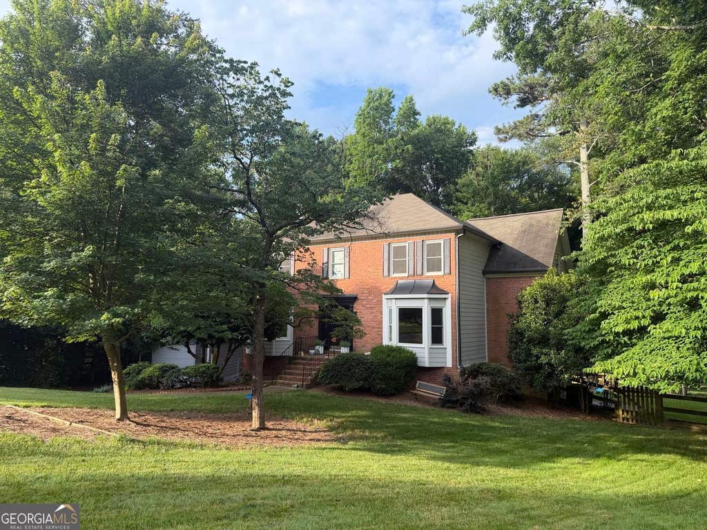 Photo of 1430 Shadowrock Court NE, Marietta, GA 30062 (MLS # 10788770)