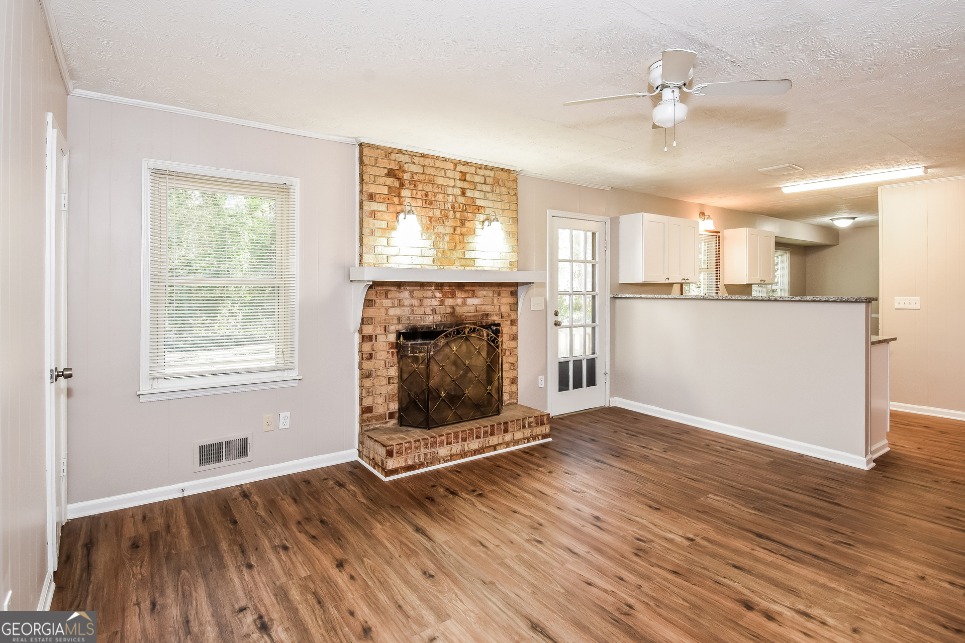 156 King David DR SW