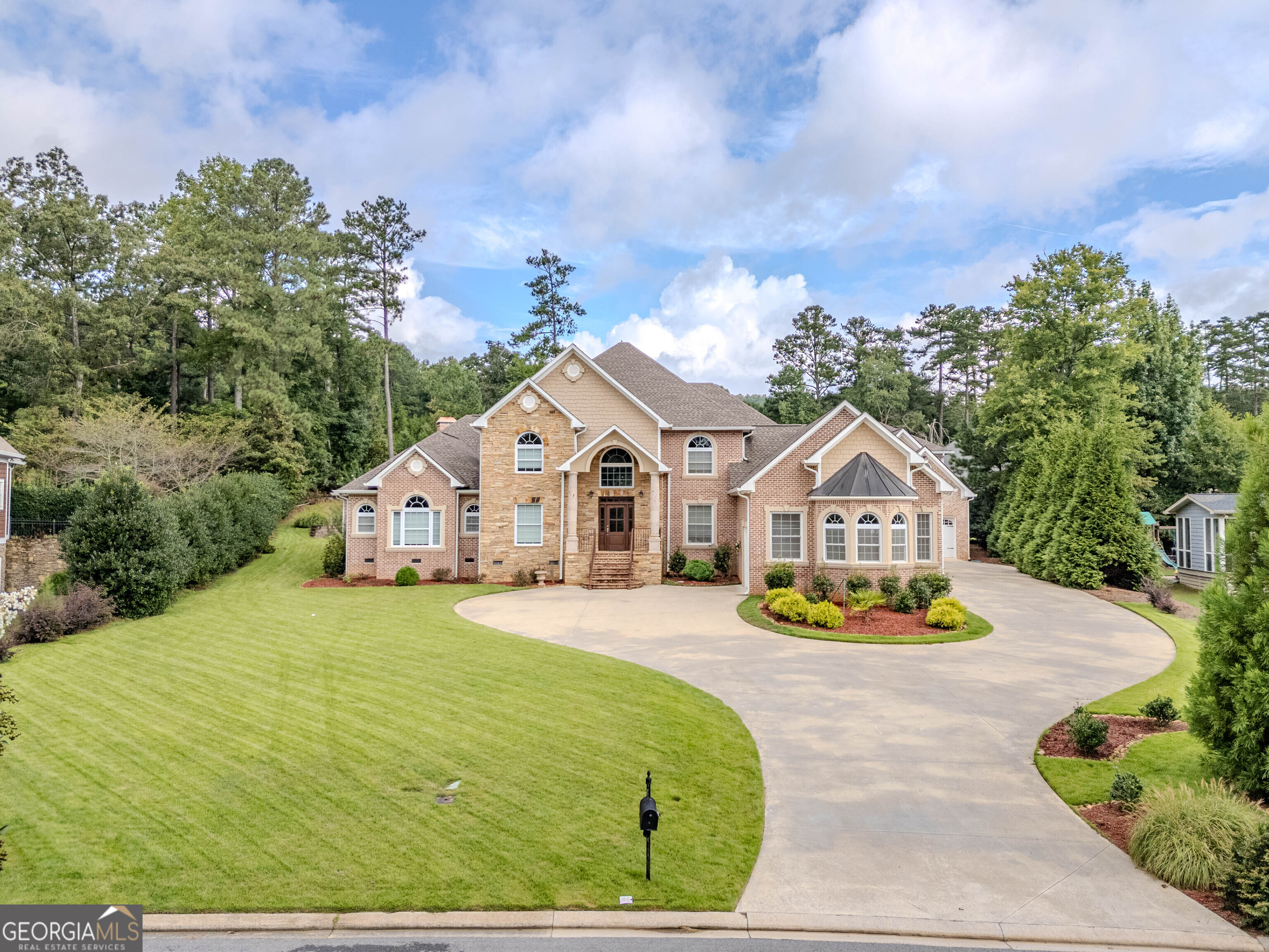 142 Nelson BLVD NW