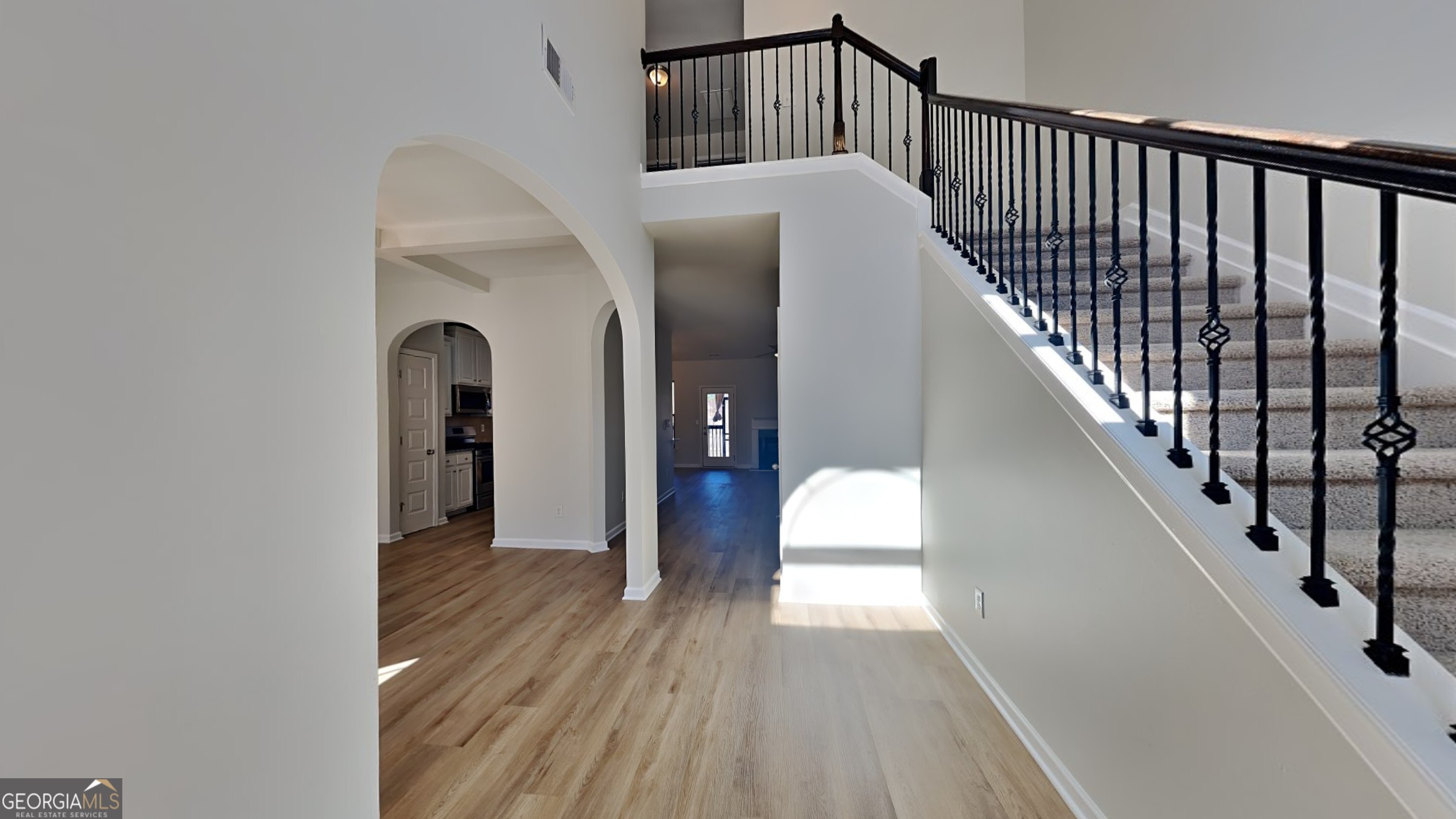 8103 White Oak LOOP