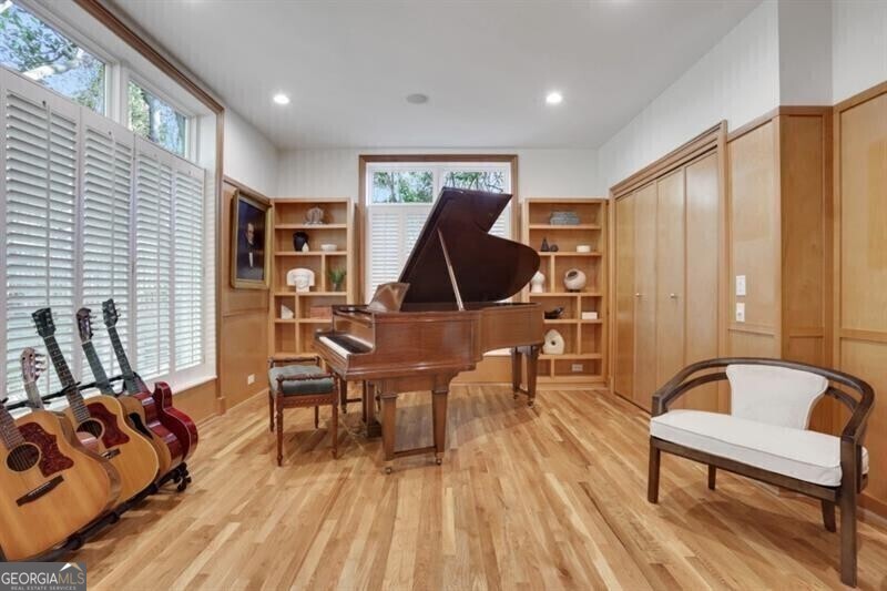 1211 Oakdale RD