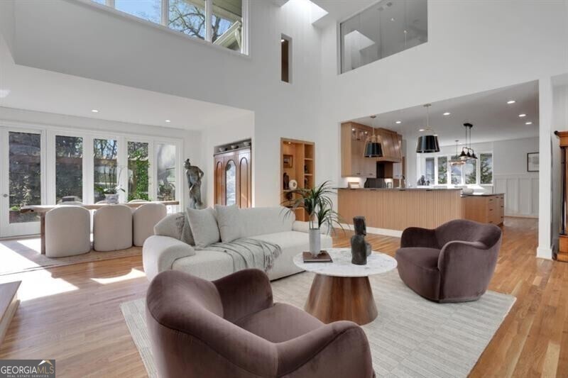 1211 Oakdale RD