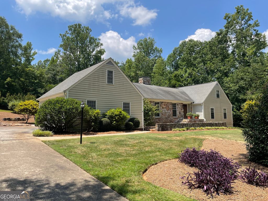 Photo of 121 S Ole Hickory Trail, Carrollton, GA 30117 (MLS # 10766632)