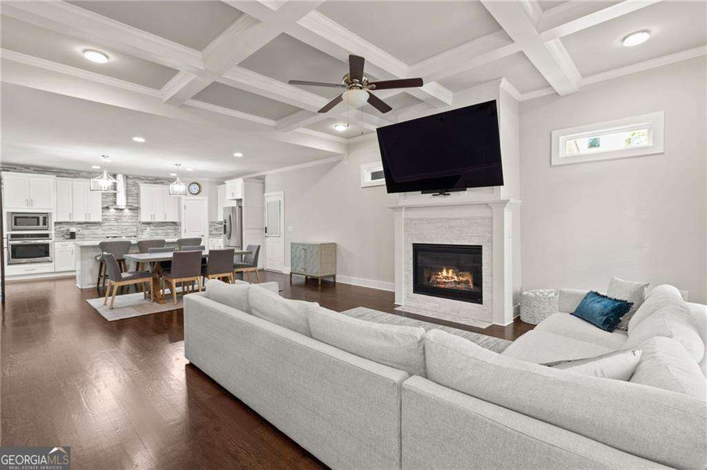 435 Webb DR