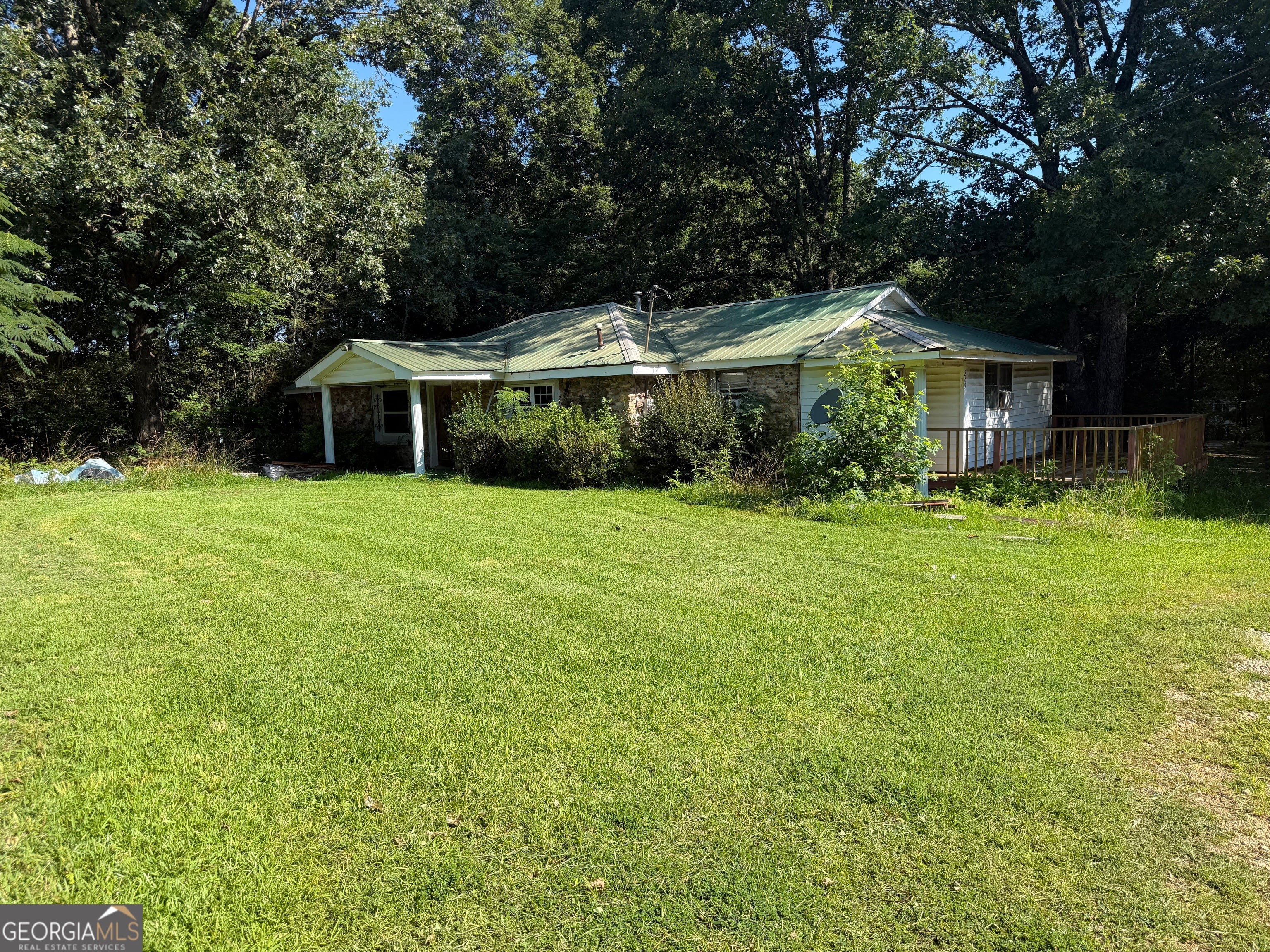 269 Perry LN