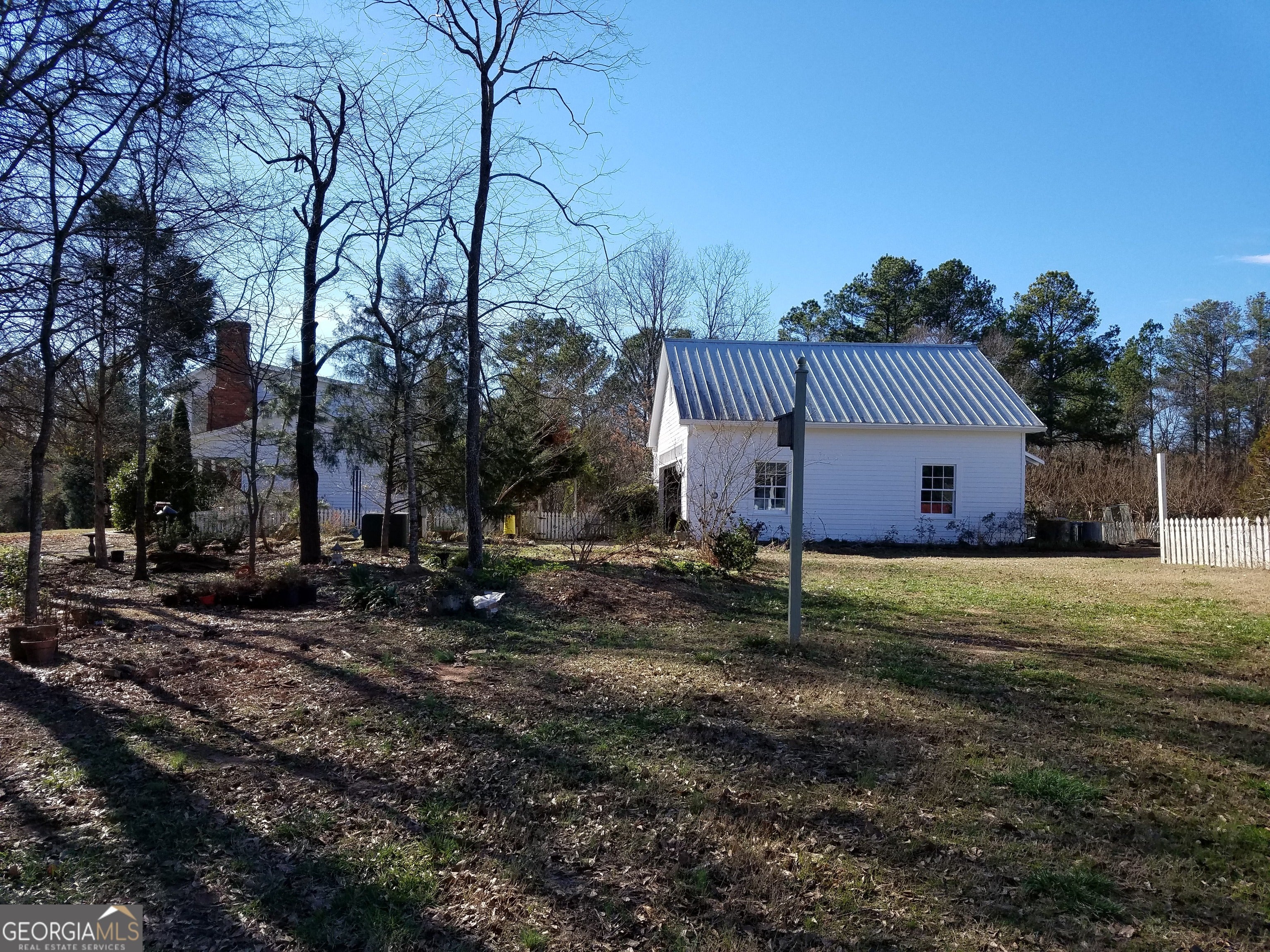 1834 Highway 16 W
