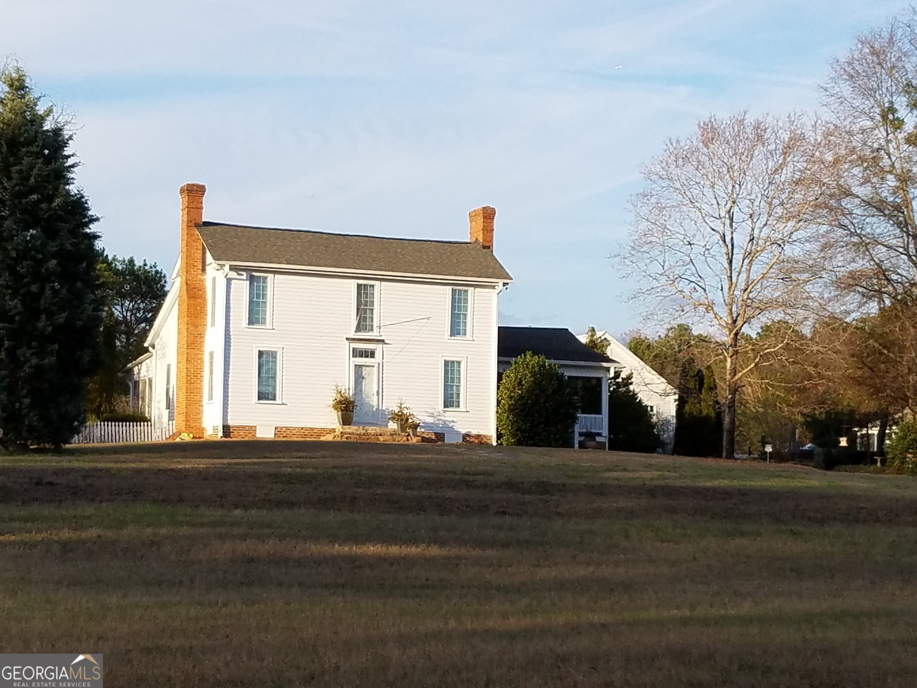 1834 Highway 16 W