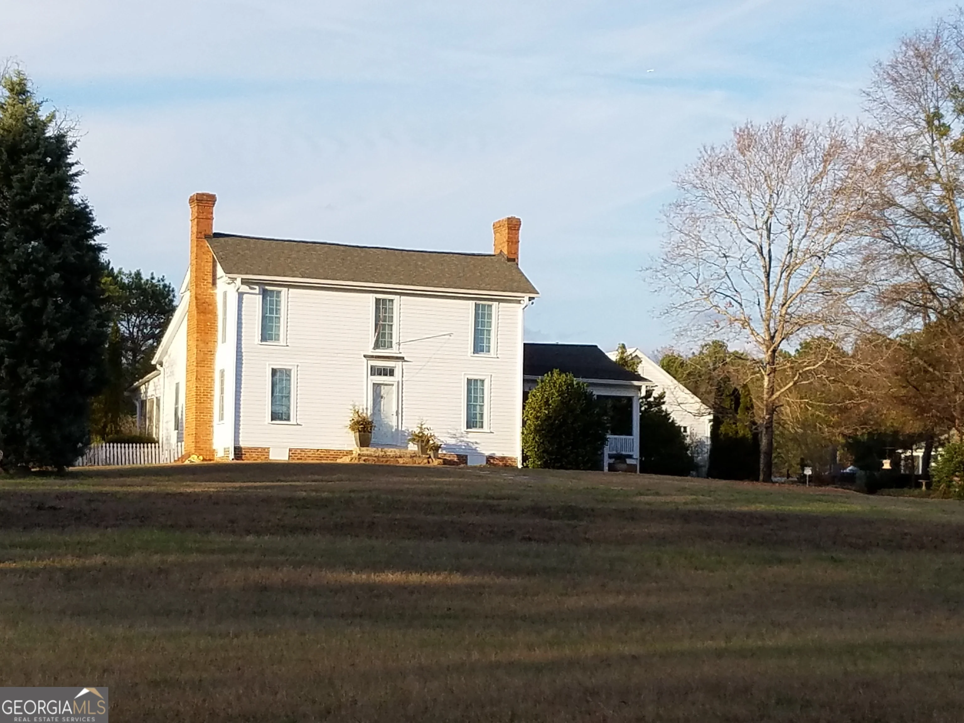 1834 Highway 16 W