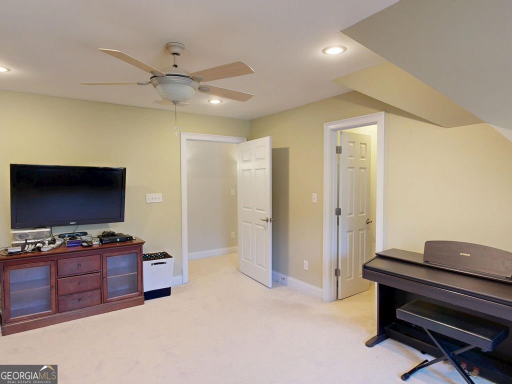 listing image 79