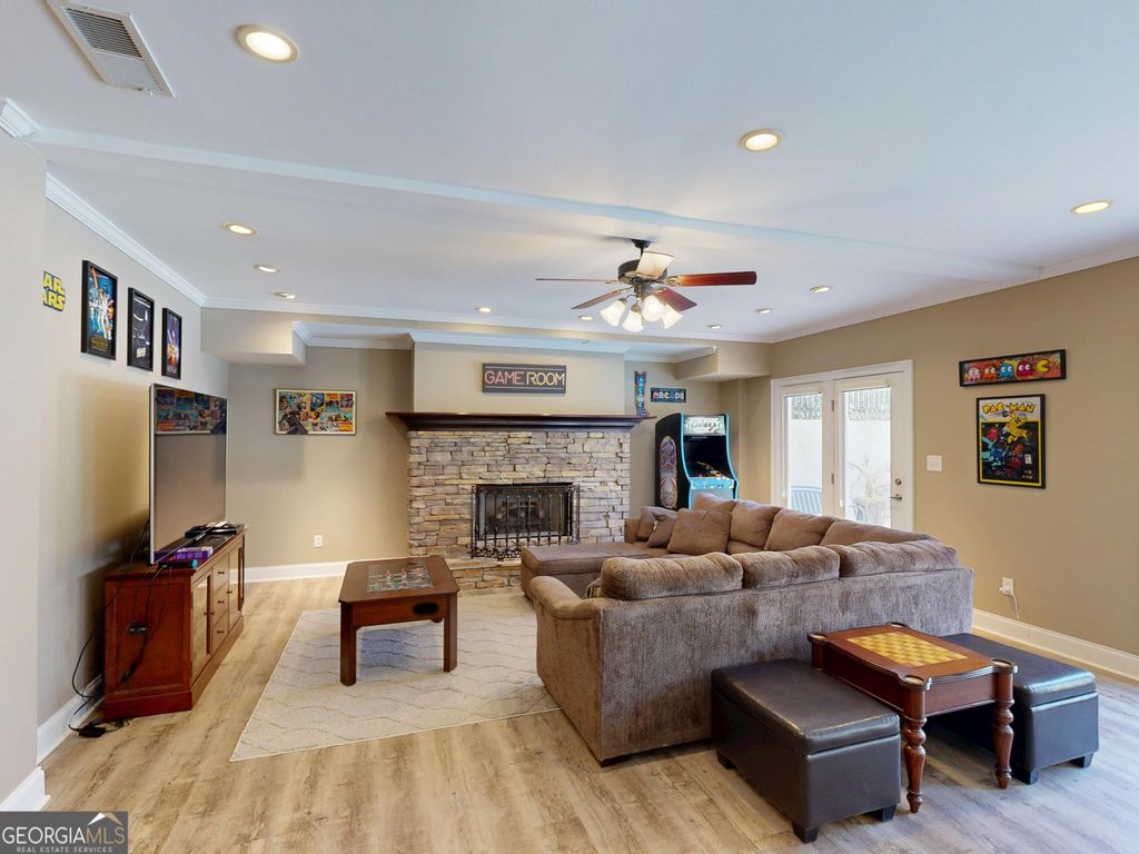 listing image 88