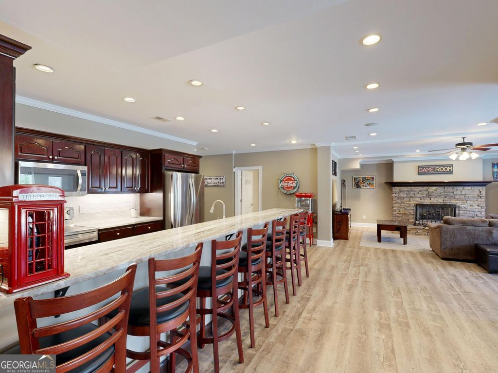 listing image 87