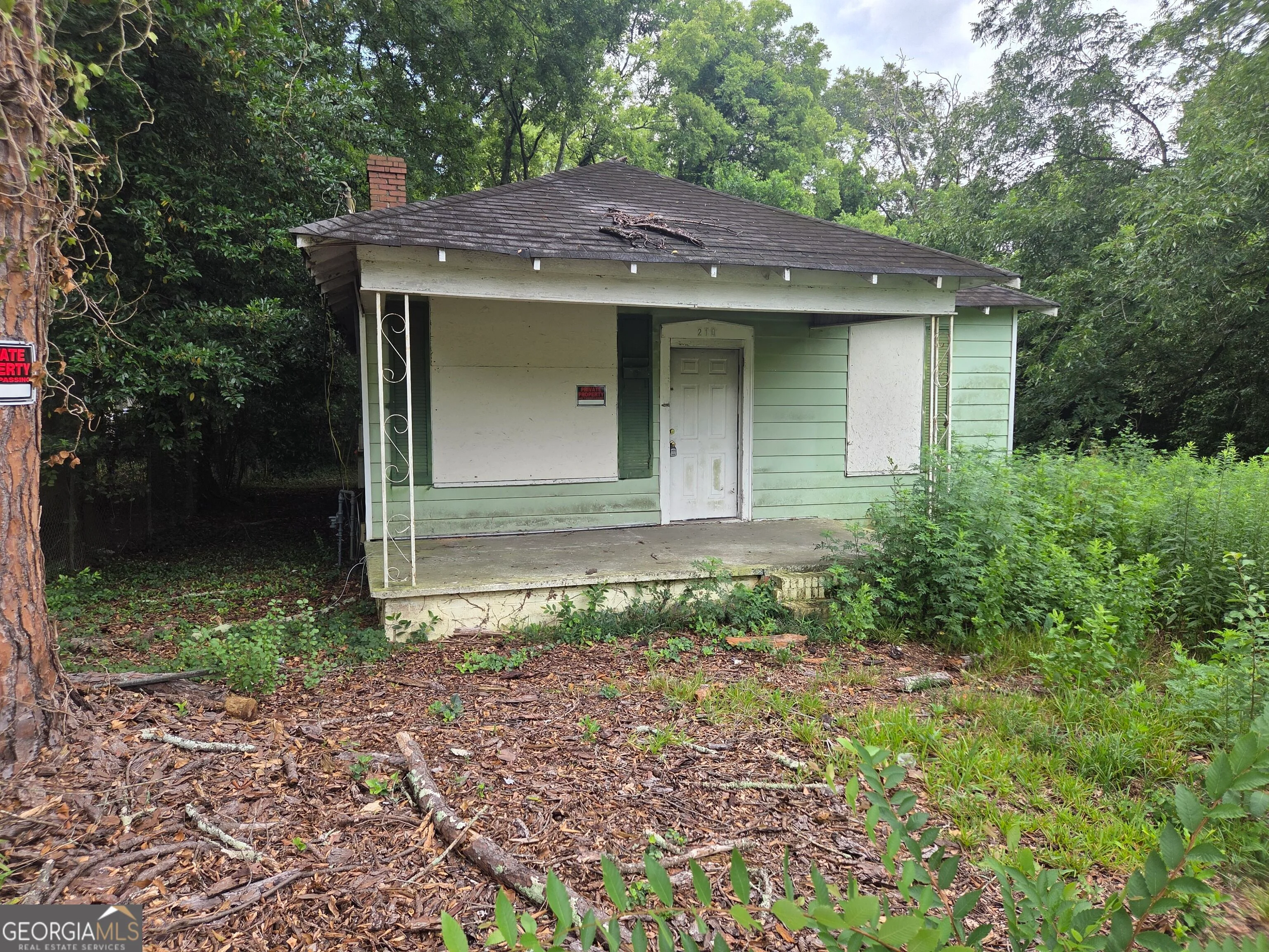 210 Moseley Avenue