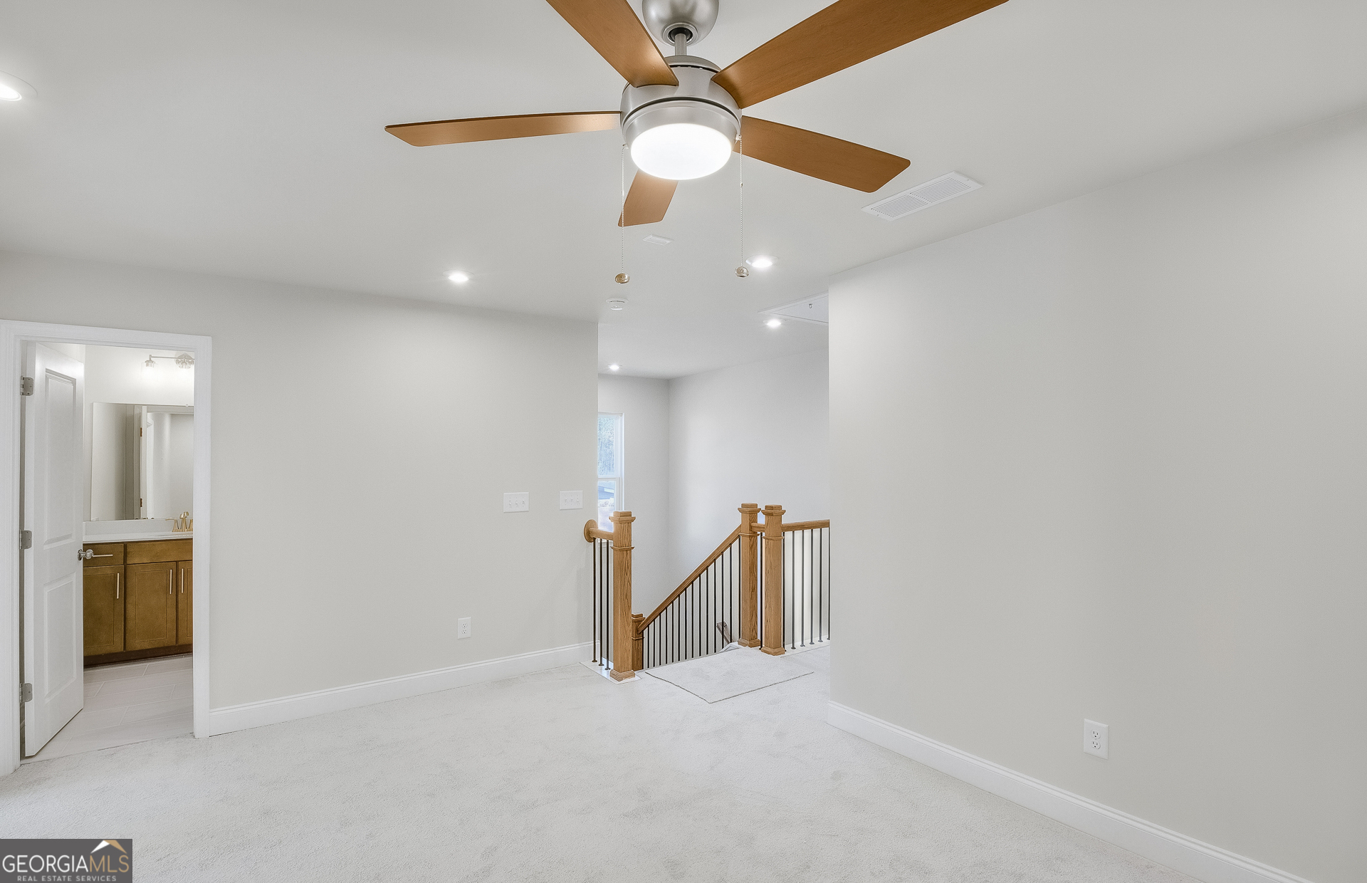 5761 Tillman WAY
