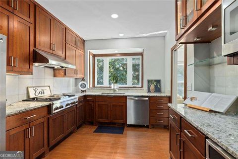 203 Ridley LN Decatur GA 30030