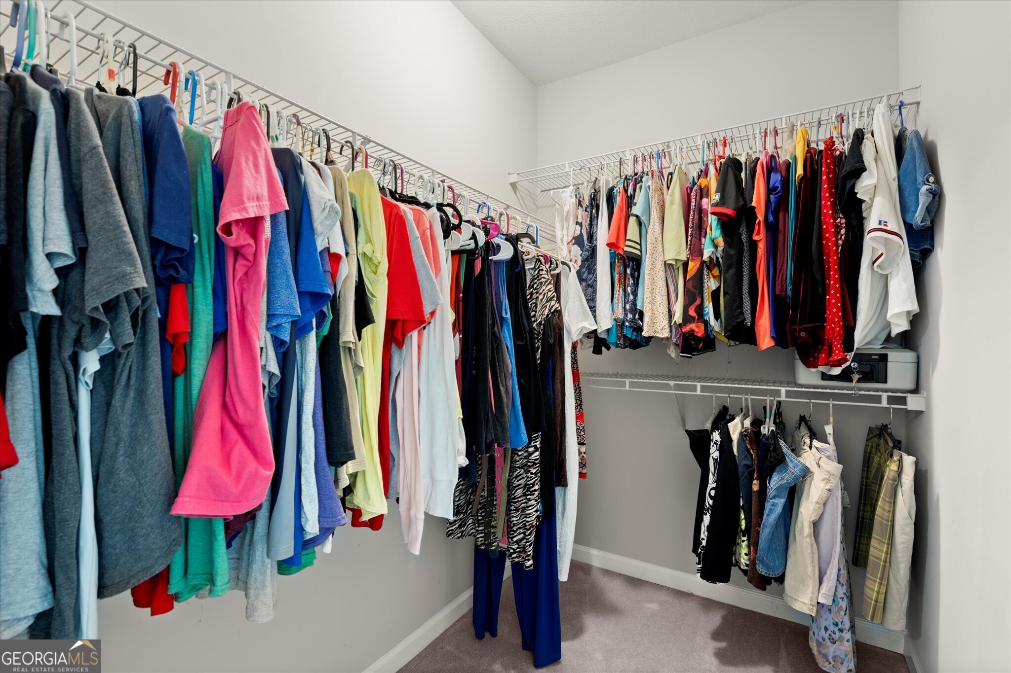 Alpharetta, Georgia 30004, United States, 3 Bedrooms Bedrooms, ,3 BathroomsBathrooms,Residential,Pending,126321