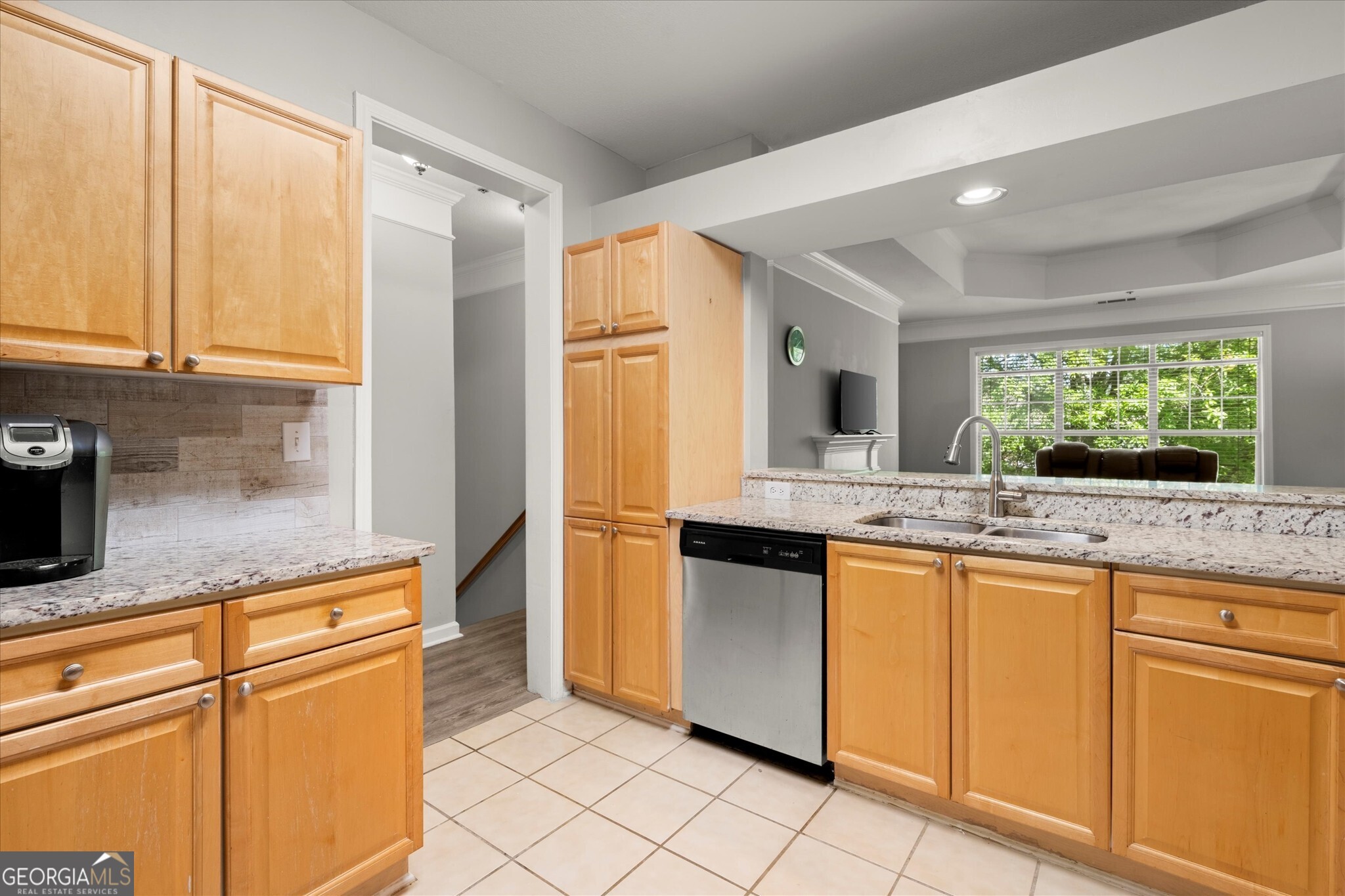 Alpharetta, Georgia 30004, United States, 3 Bedrooms Bedrooms, ,3 BathroomsBathrooms,Residential,Pending,126321