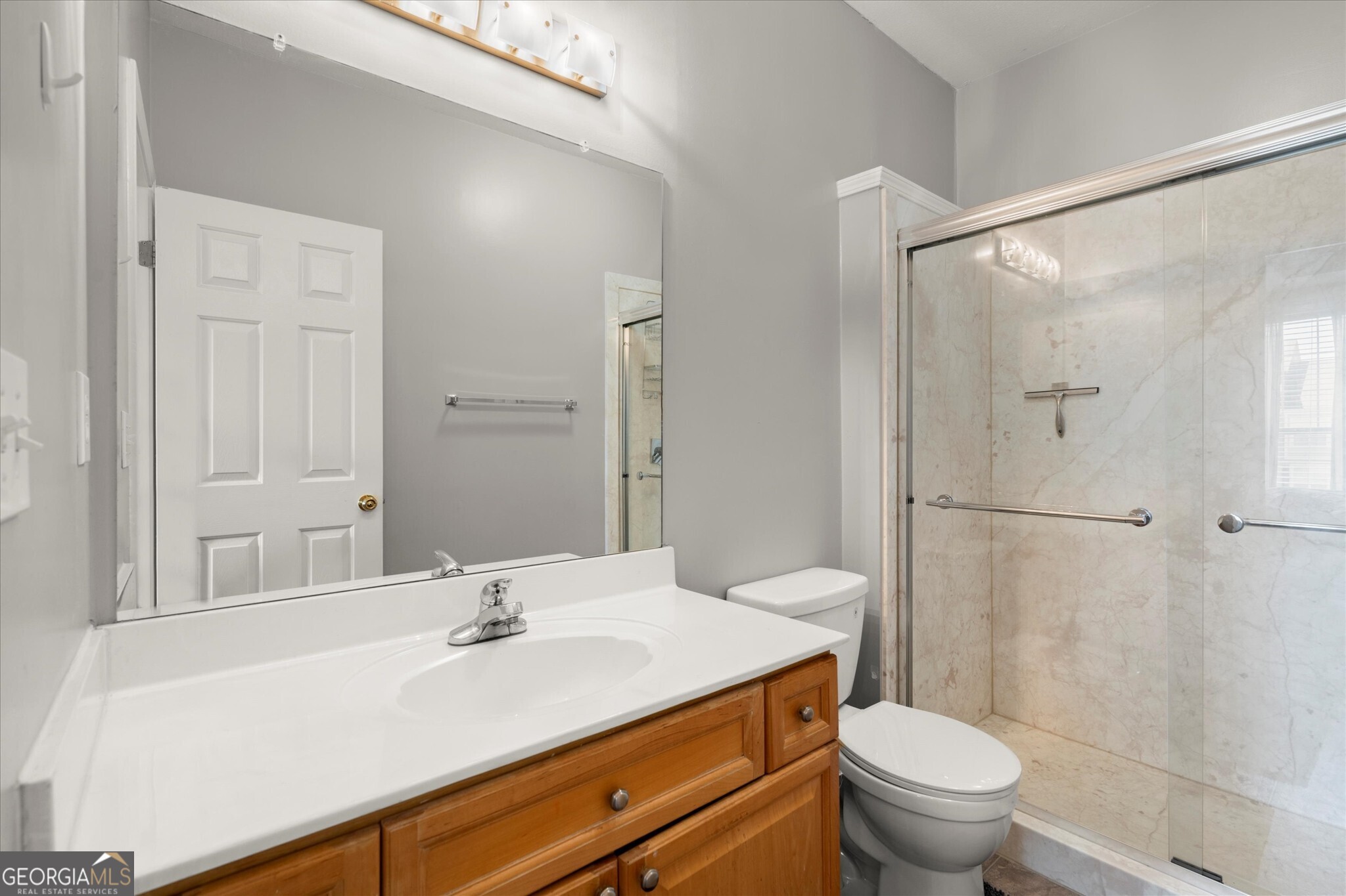 Alpharetta, Georgia 30004, United States, 3 Bedrooms Bedrooms, ,3 BathroomsBathrooms,Residential,Pending,126321