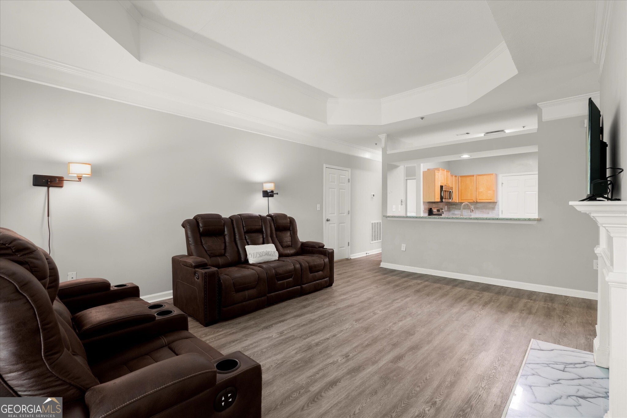 Alpharetta, Georgia 30004, United States, 3 Bedrooms Bedrooms, ,3 BathroomsBathrooms,Residential,Pending,126321