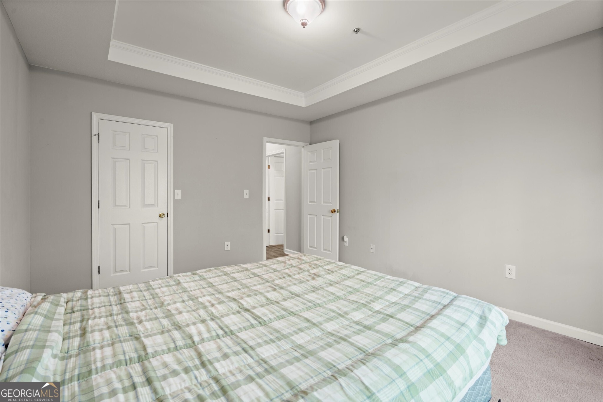 Alpharetta, Georgia 30004, United States, 3 Bedrooms Bedrooms, ,3 BathroomsBathrooms,Residential,Pending,126321