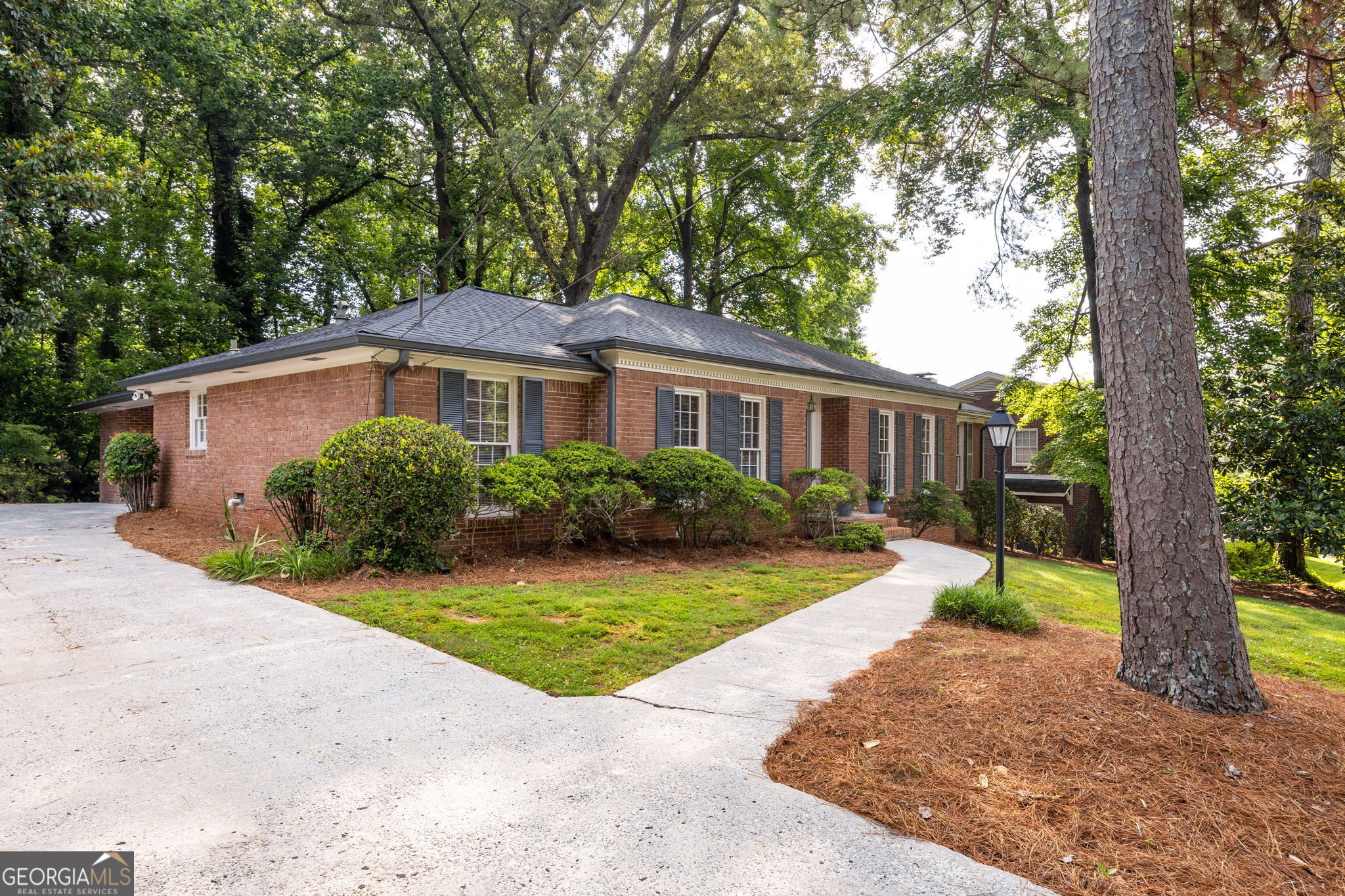 1342 Old Johnson Ferry RD NE