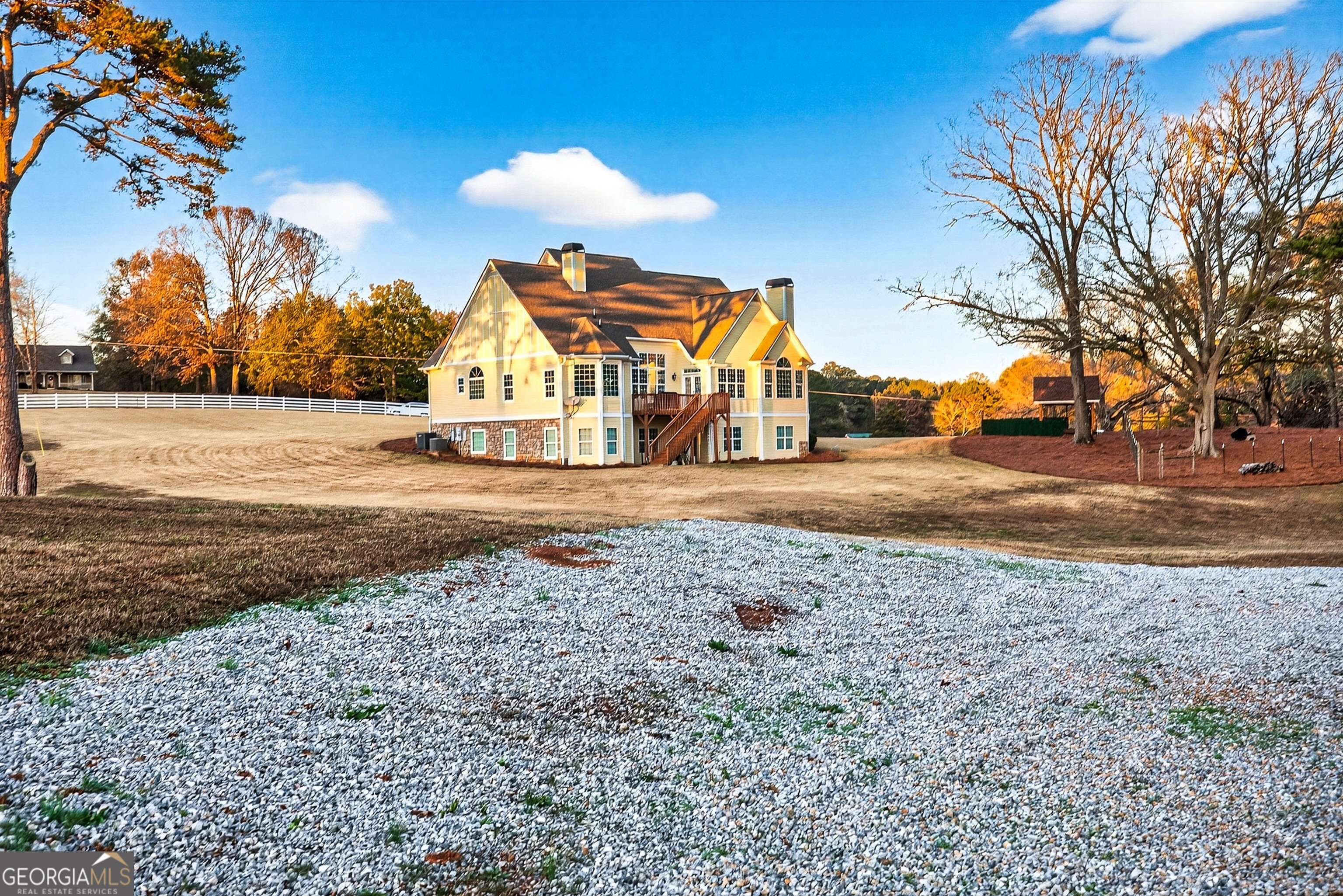 110 Riverbend DR