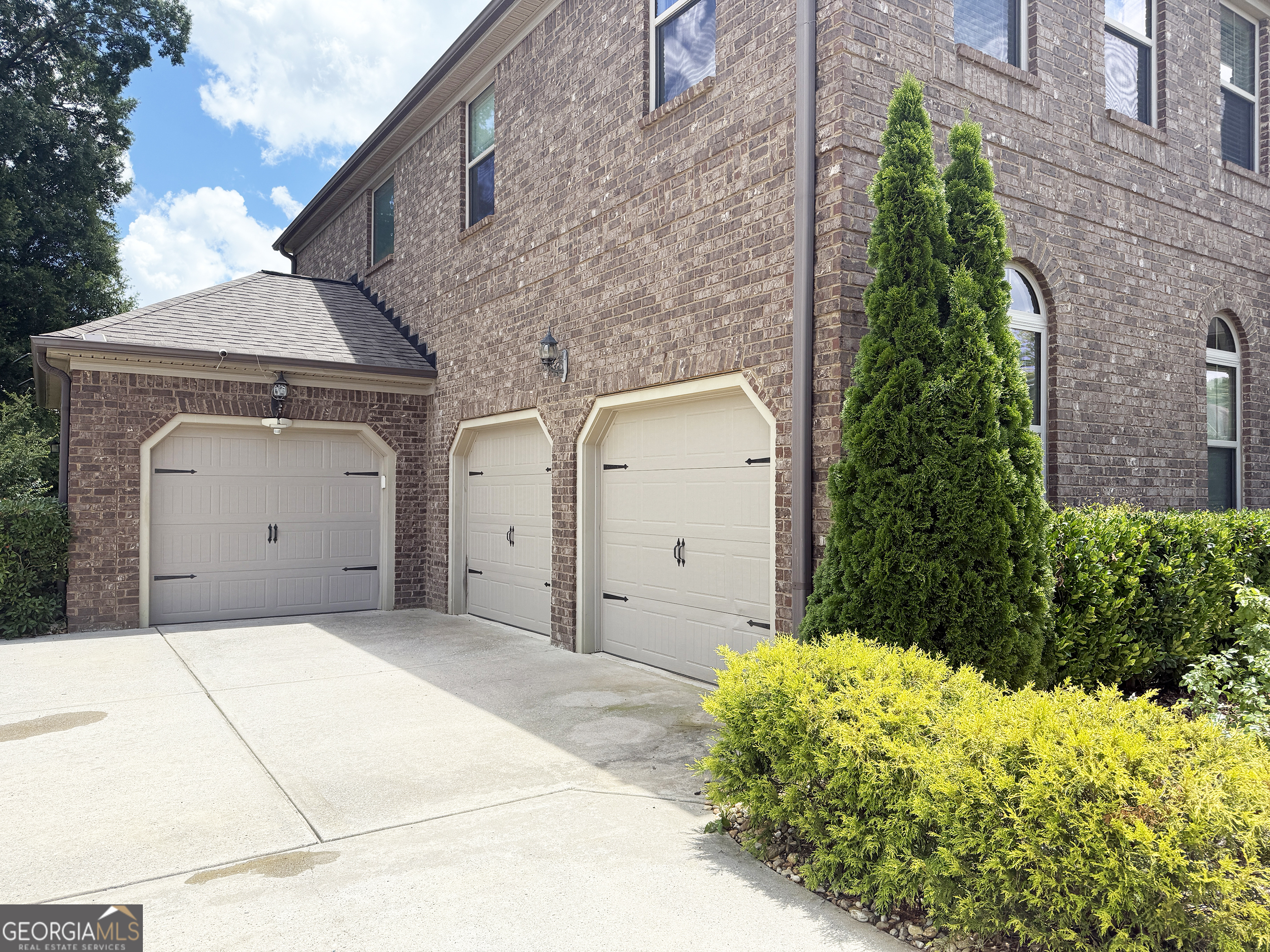 1869 Schofield DR