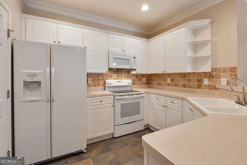 2400 Cumberland PKWY SE 611