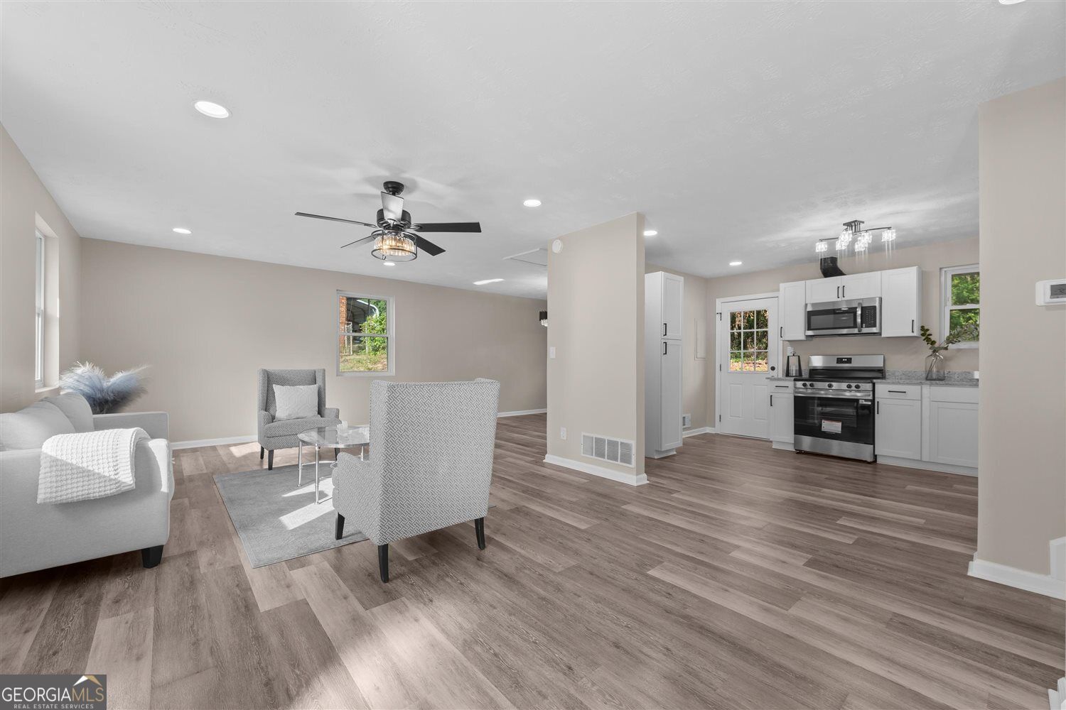 3527 Mount Vernon DR