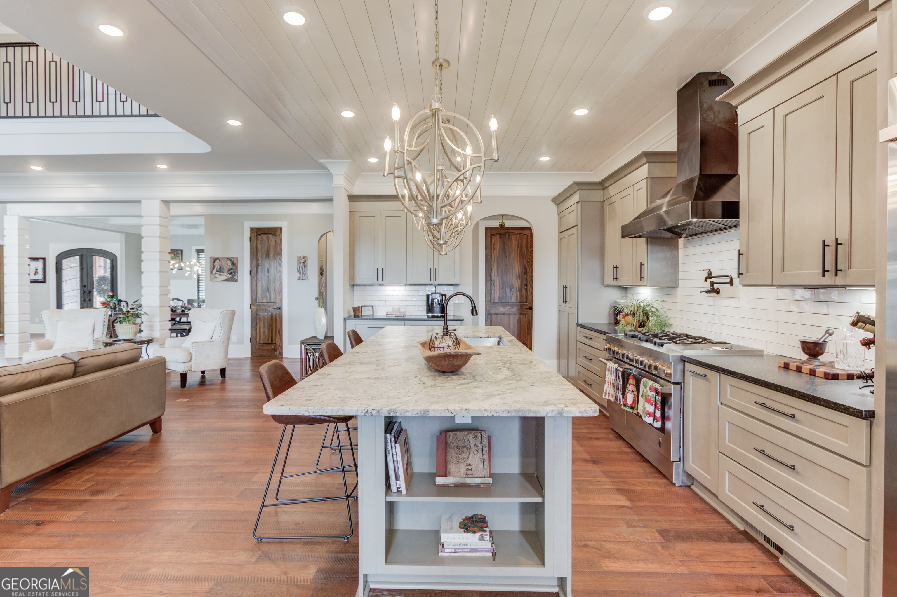 3273 Bailey RD