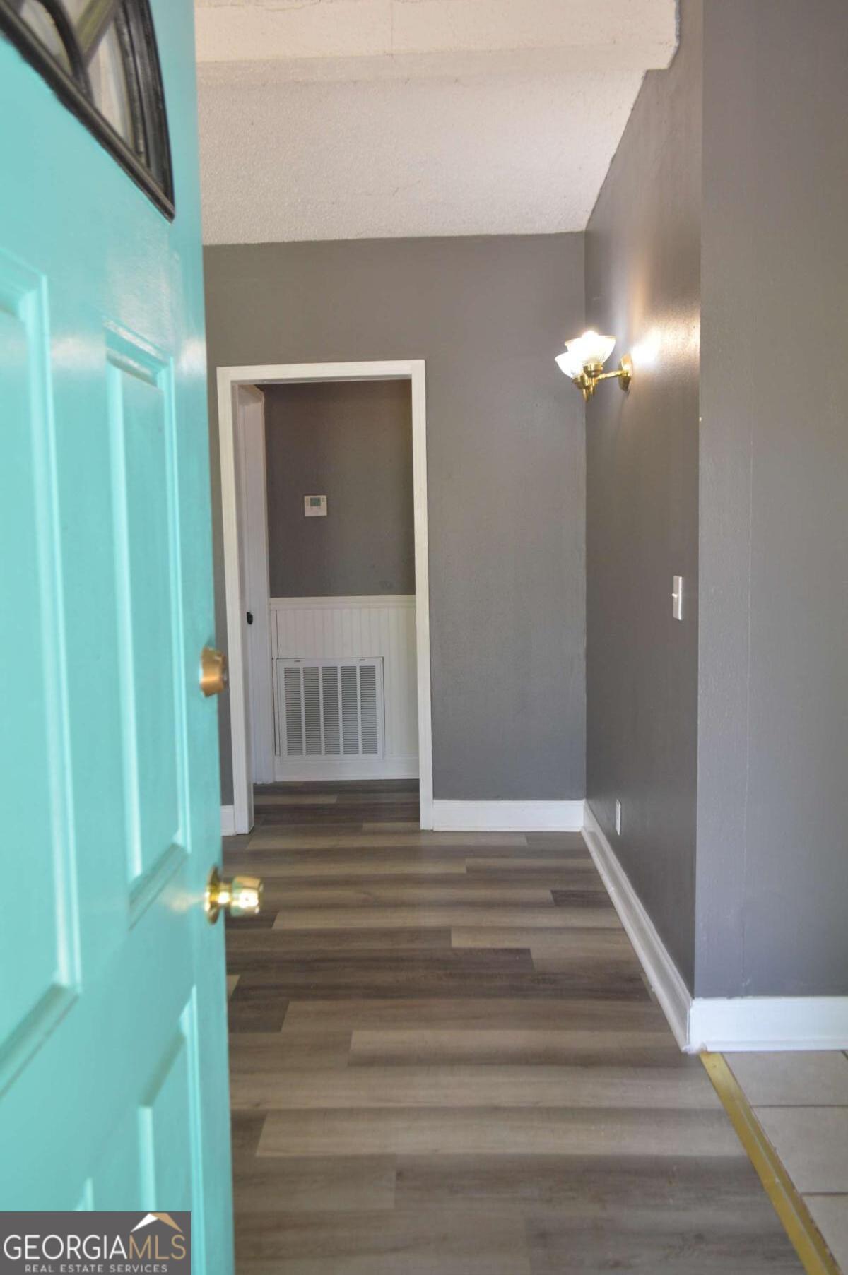 66 Topaz LN