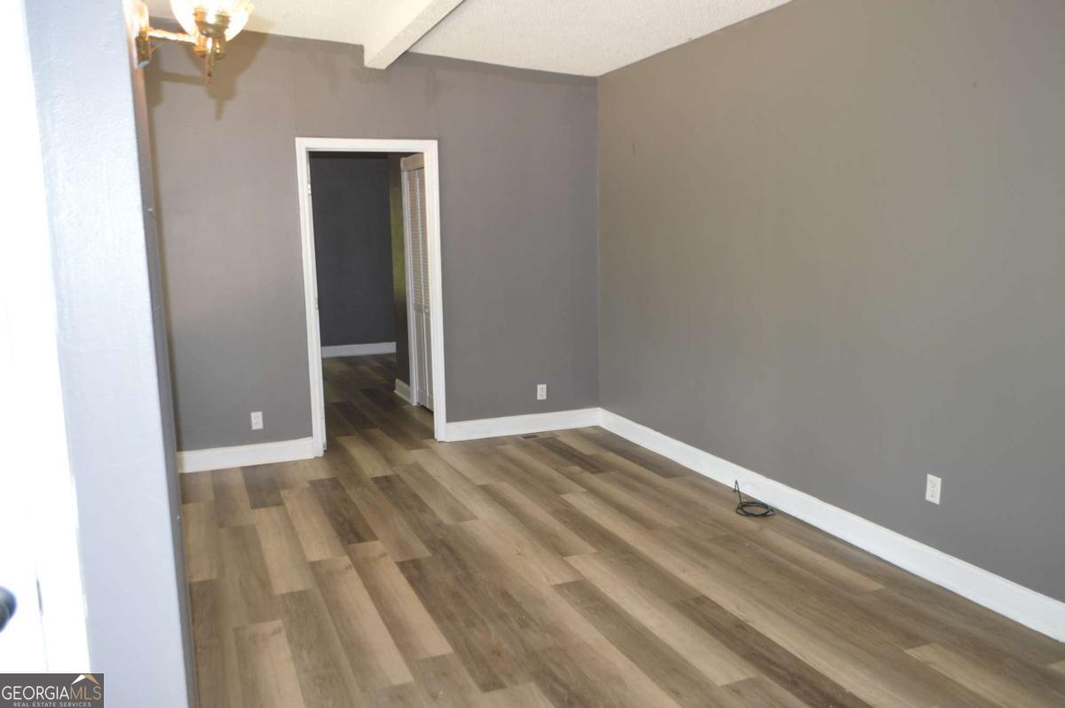 66 Topaz LN