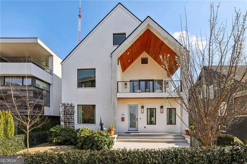 709 Ralph McGill BLVD NE