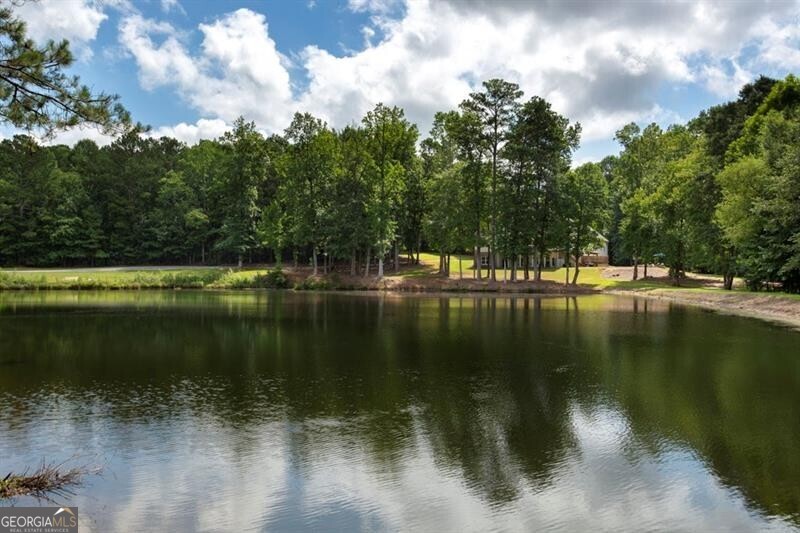 3055 Spring Hill DR