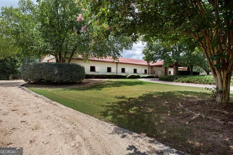 3055 Spring Hill DR