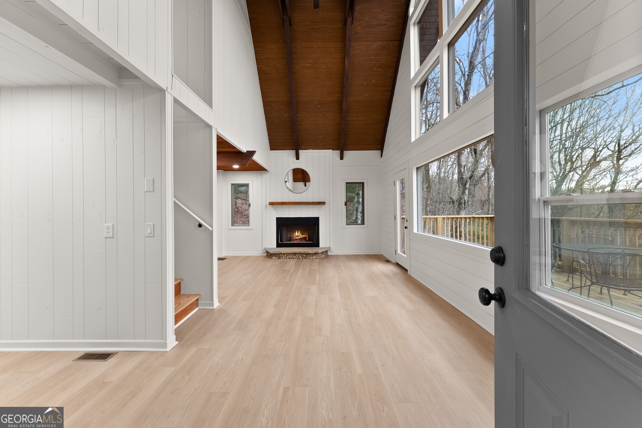 291 Saddleback CIR