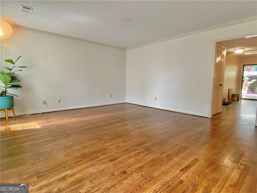 1148 Riverbend Club DR SE