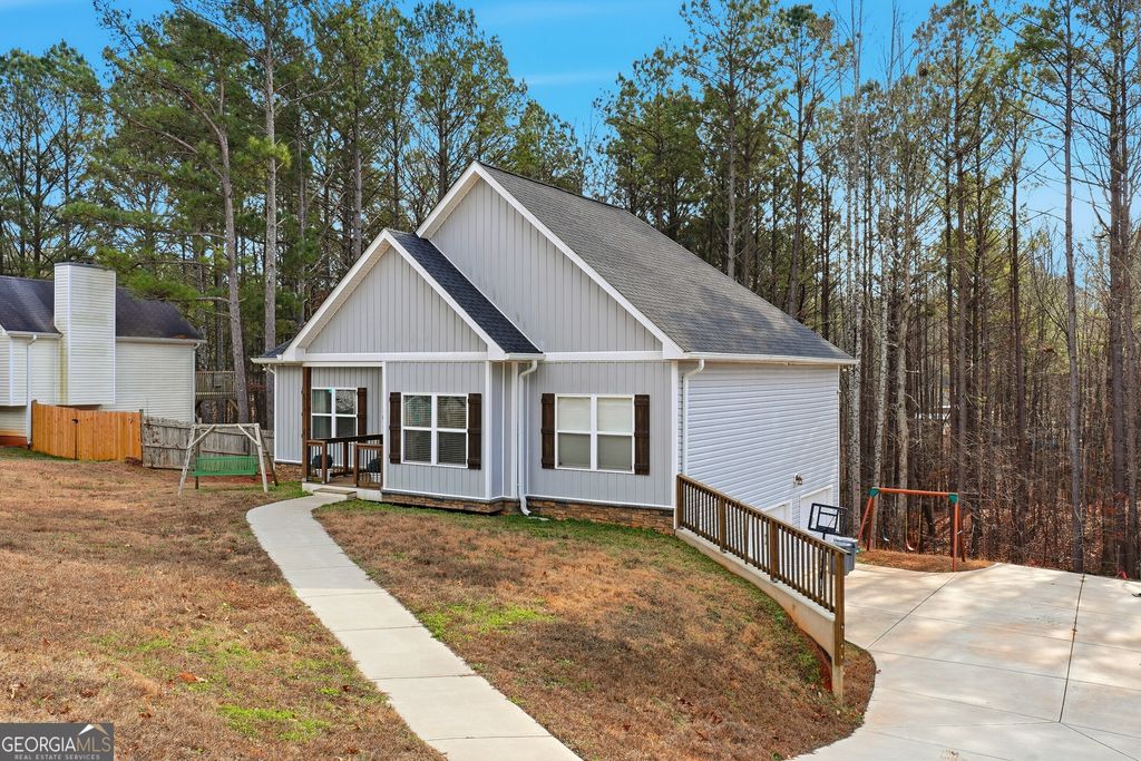 Photo of 133 PEBBEBROOK WAY, Temple, GA 30179 (MLS # 10673046)