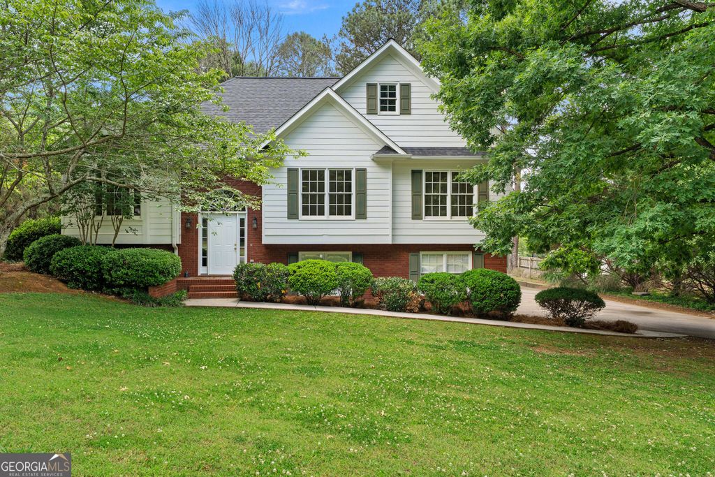 Photo of 12 Lamplighter Cove NW, Cartersville, GA 30120 (MLS # 10766654)