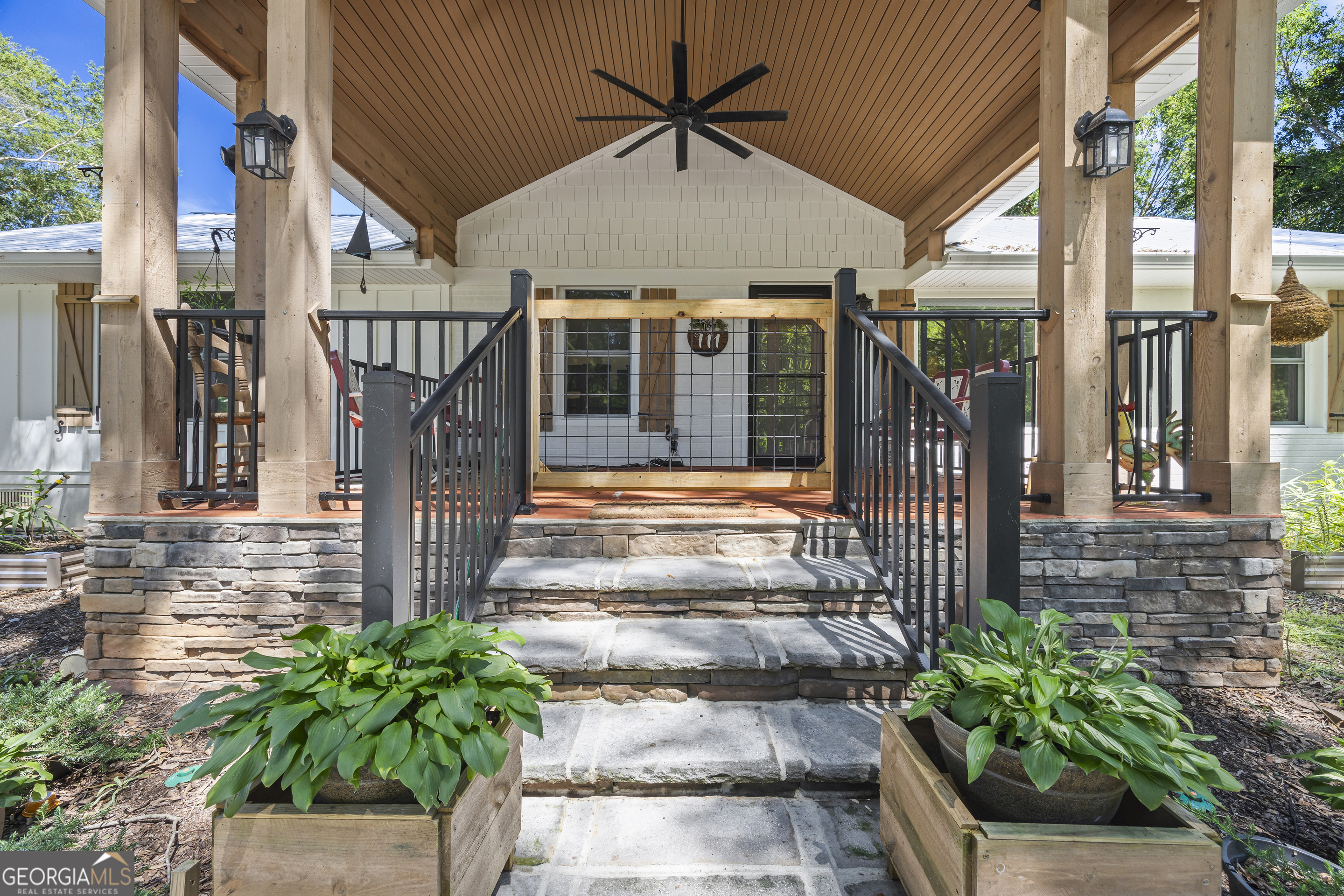 711 Shackelford RD