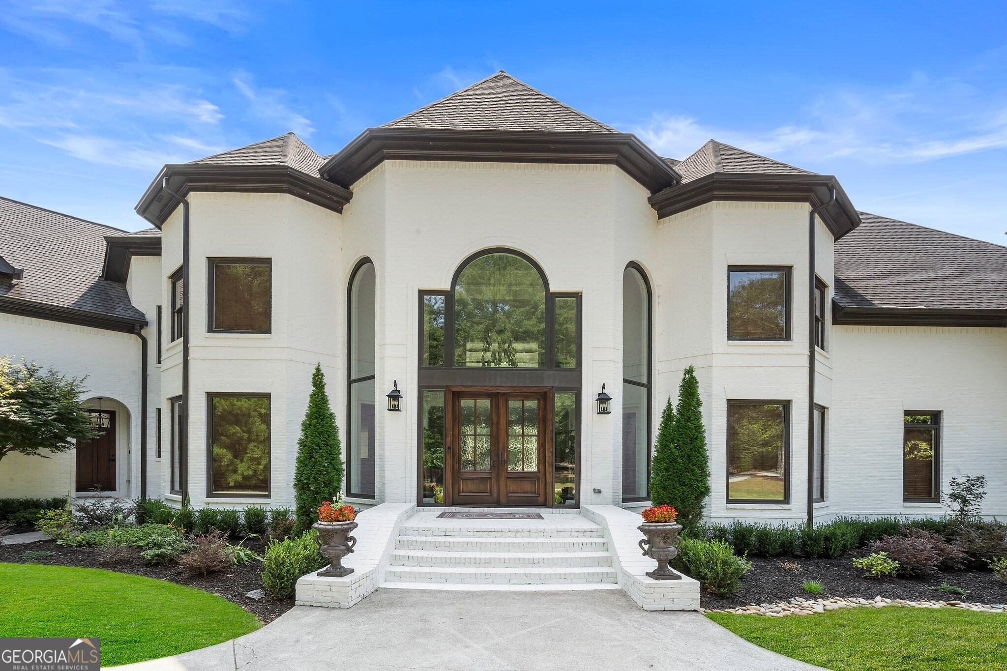 330 Longvue CT