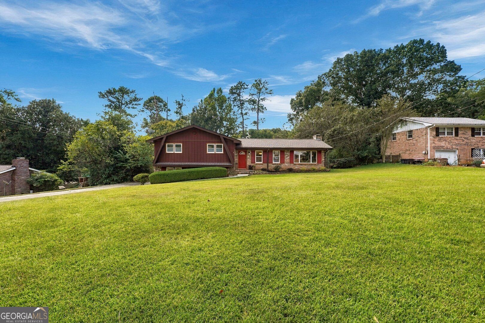 610 Evergreen DR